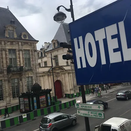 Hotel De La Herse D'Or-2